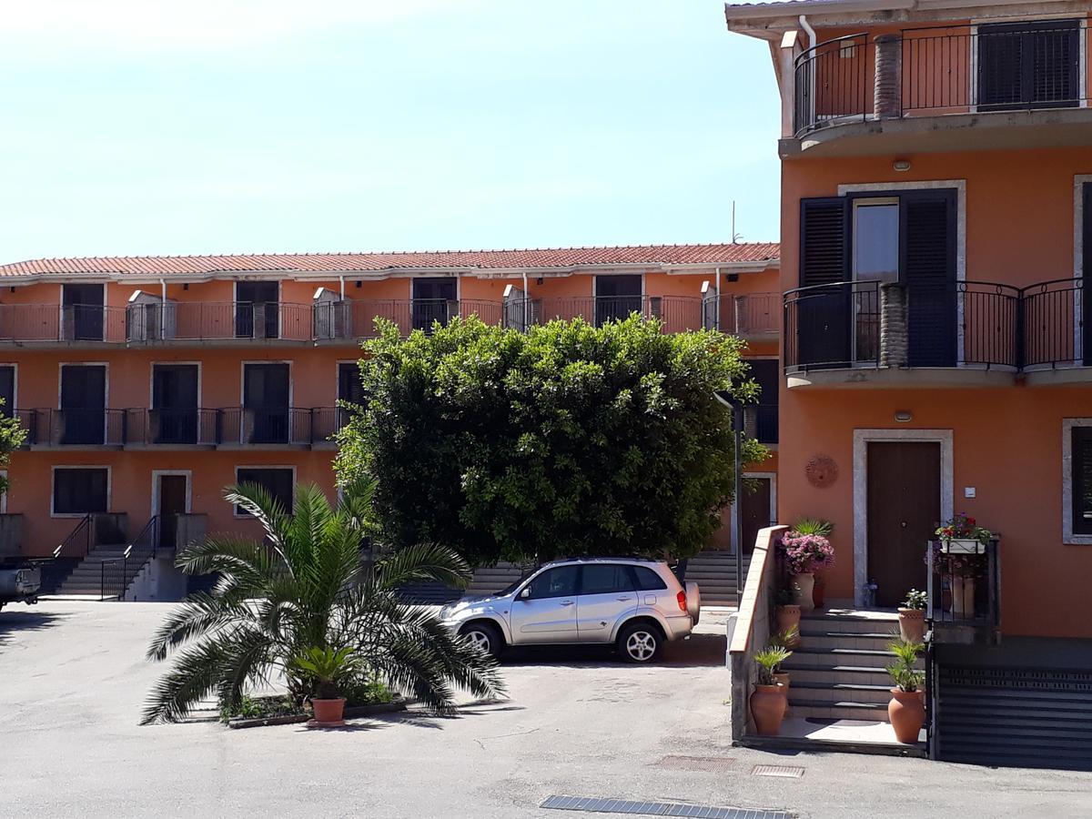 B&B Fragranza Di Sicilia 지아르디니낙소스 외부 사진